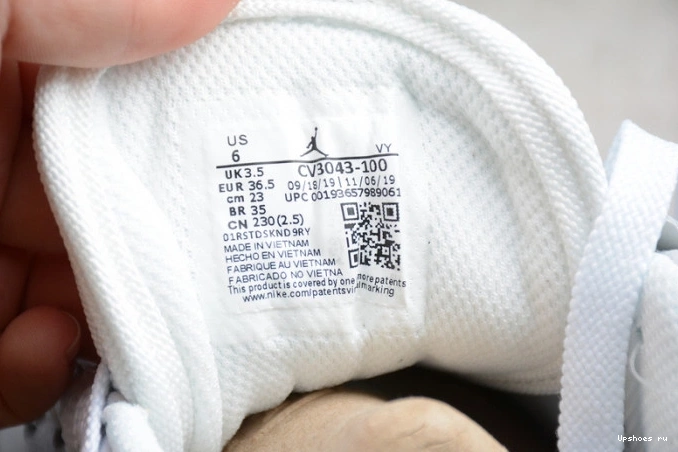 Low Jordan Air “Paris” 1 CV3043-100 0913